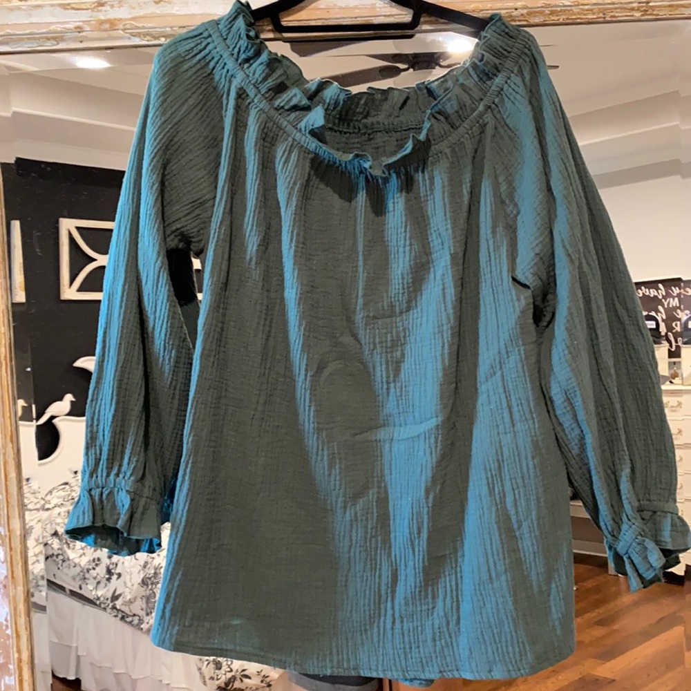 Adorable off the shoulder top, viscose breathable push fabric.